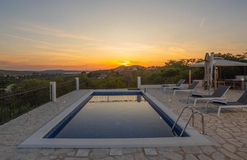 Sibenik House | Holiday house Sibenik for 1 - 10 persons with 3 bedrooms - Twin house