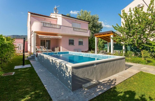 Stobrec House | Holiday house Stobrec for 1 - 6 persons with 4 bedrooms - Holiday home