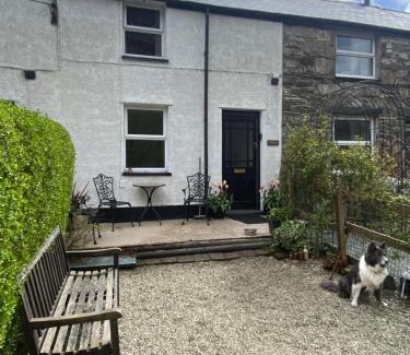 Tanygrisiau House | HOLIDAY HOUSE TANYGRISIAU SNOWDONIA North Wales