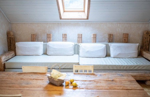 Gozd Martuljek Apartment | Holiday House Trata | Apartment 2 | Balcony | 2 x Bedroom | Mountain View