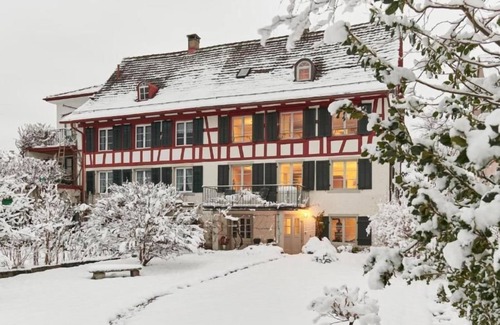 Meilen District House | Holiday house Uerikon for 1 - 6 persons with 3 bedrooms - Historical building