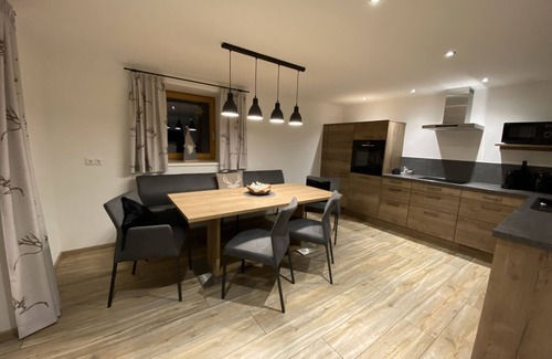 Lechaschau House | Holiday house with garden