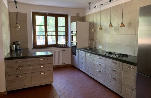 Volterra House | Holiday house with private pool and fenced garden