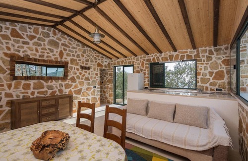 Kucine Other | Holiday house Zrnovnica for 1 - 4 persons with 1 bedroom - Farmhouse