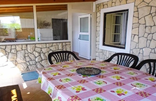 Zubovici House | Holiday house Zubovici for 1 - 6 persons with 2 bedrooms - Row house