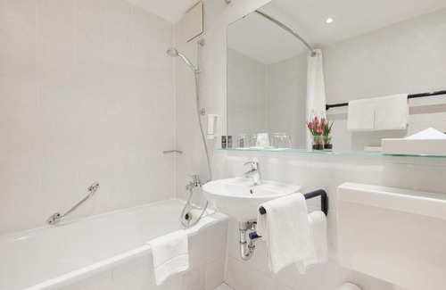 Hohenschoenhausen Hotel | Holiday Inn Berlin City-East Landsberger Allee, an IHG Hotel