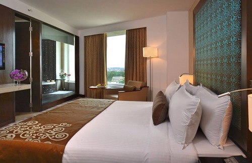 Panchkula Hotel | Holiday Inn Chandigarh Panchkula, an IHG Hotel