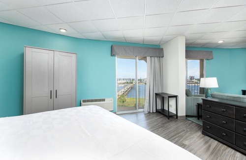 Charleston Hotel | Holiday Inn Charleston Riverview by IHG