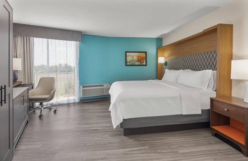 Charleston Hotel | Holiday Inn Charleston Riverview by IHG
