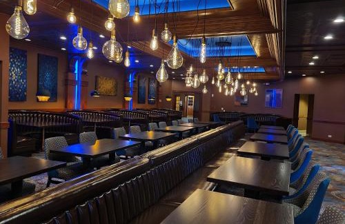 Countryside Hotel | Holiday Inn Chicago SW-Countryside ConfCtr by IHG