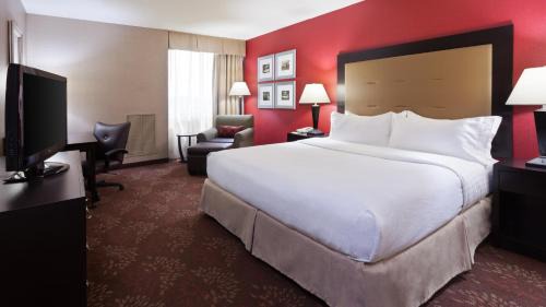 Mount Saint Joseph Hotel | Holiday Inn Cincinnati Airport by IHG
