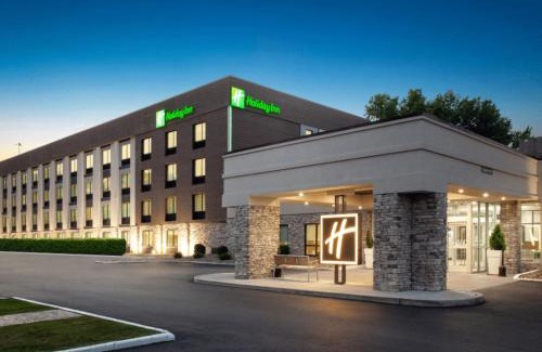 Mayfield Hotel | Holiday Inn Cleveland-Mayfield by IHG