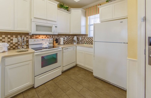 Clarkesville Hotel | Holiday Inn Club Vacations Apple Mountain Resort at Clarkesville by IHG