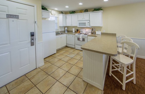 Clarkesville Hotel | Holiday Inn Club Vacations Apple Mountain Resort at Clarkesville by IHG