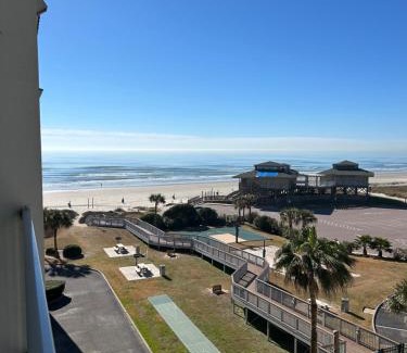 Beachside Village Apartment | Holiday Inn Club Vacations Galveston Beach Resort