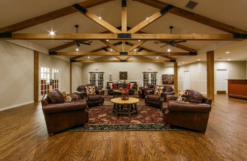 Branson Hotel | Holiday Inn Club Vacations Holiday Hills Resort Branson by IHG