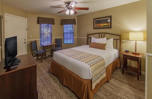 Flint Hotel | Holiday Inn Club Vacations Villages Resort at Lake Palestine