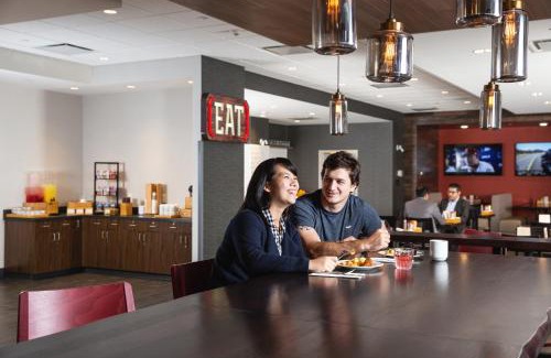 Southeast Edmonton Hotel | Holiday Inn Edmonton South - Evario Events by IHG