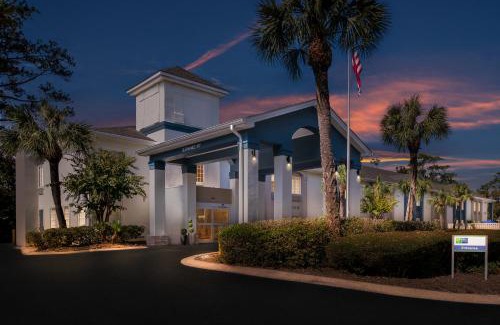 Saint Simons Island Resort | Holiday Inn Express Saint Simons Island by IHG