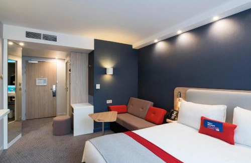 Roissy-en-France Hotel | Holiday Inn Express - Paris - CDG Airport by IHG