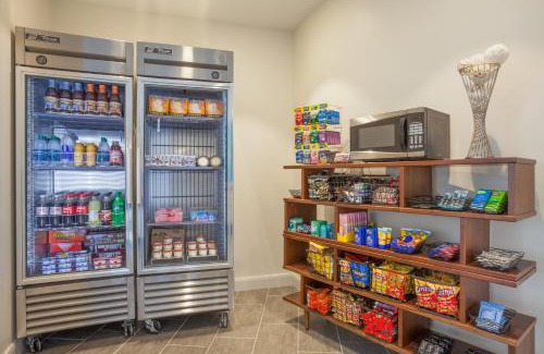 Panama City Beach Resort | Holiday Inn Express & Suites Panama City Beach - Beachfront by IHG