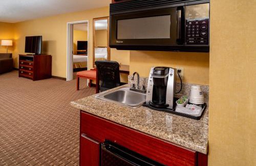 Bonnyman Hotel | Holiday Inn Express and Suites Hazard by IHG