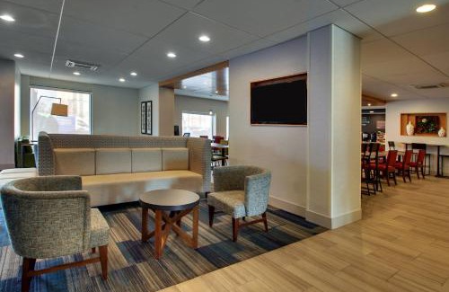 Hanover Hotel | Holiday Inn Express Baltimore BWI Airport West by IHG