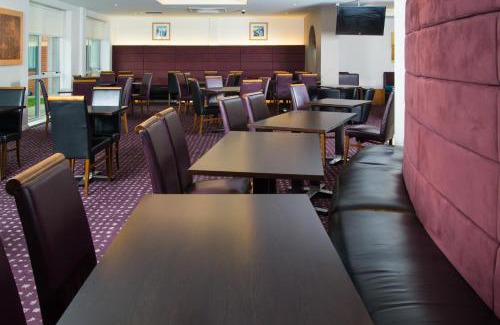Bedford Hotel | Holiday Inn Express Bedford by IHG