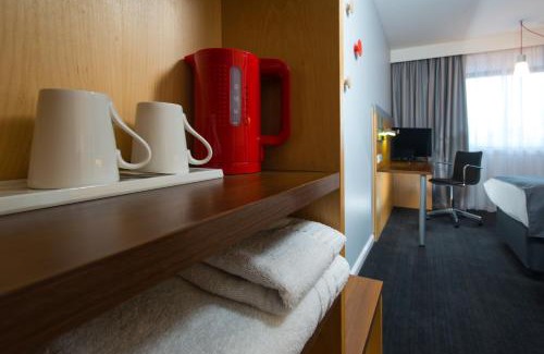 Bedford Hotel | Holiday Inn Express Bedford by IHG