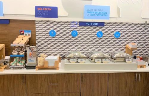 Boca Raton Hotel | Holiday Inn Express Boca Raton - West by IHG