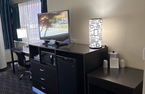 Southeast Boise Hotel | Holiday Inn Express Boise - University Area by IHG