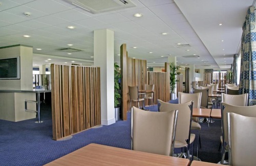 Rhoose Hotel | Holiday Inn Express Cardiff Airport, an IHG Hotel