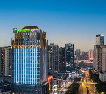 Yuzhong Qu Hotel | Holiday Inn Express Chongqing Guanyinqiao by IHG
