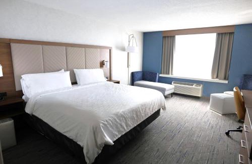 Birmingham Hotel | Holiday Inn Express Detroit-Birmingham by IHG