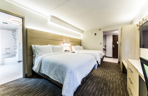 Flint Hotel | Holiday Inn Express Flint-Campus Area by IHG