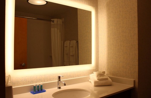 Forest City Hotel | Holiday Inn Express Forest City by IHG