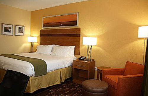 Dania Beach Hotel | Holiday Inn Express Fort Lauderdale Airport South by IHG