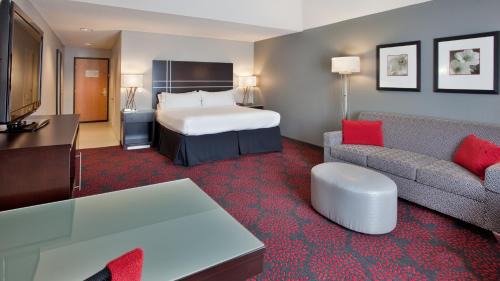 Fremont Hotel | Holiday Inn Express Fremont by IHG