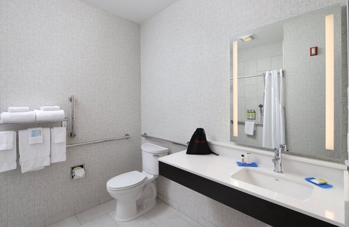 Grandville Hotel | Holiday Inn Express Grand Rapids SW by IHG
