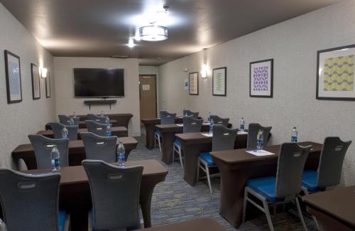 Coeur d'Alene Hotel | Holiday Inn Express Hotel & Suites Coeur D'Alene I-90 Exit 11 by IHG