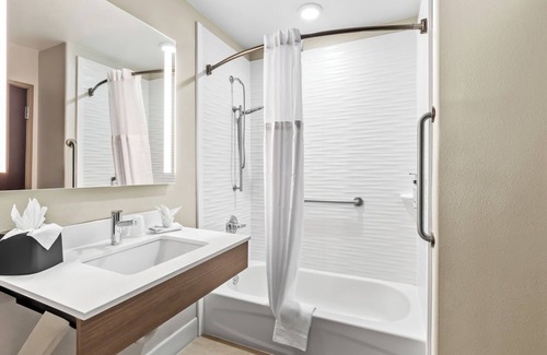 Pauls Valley Hotel | Holiday Inn Express Hotel & Suites Pauls Valley by IHG