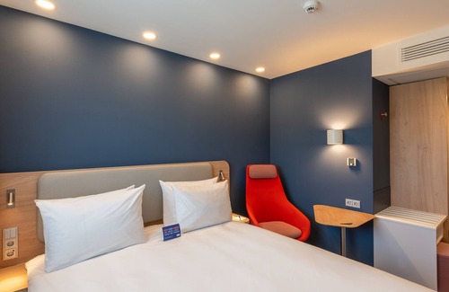 Egestorf Hotel | Holiday Inn Express Hamburg South A7 AS42 by IHG