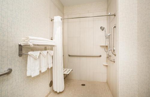 Fort Collins Hotel | Holiday Inn Express Hotel & Suites Fort Collins by IHG