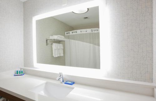 Fort Collins Hotel | Holiday Inn Express Hotel & Suites Fort Collins by IHG