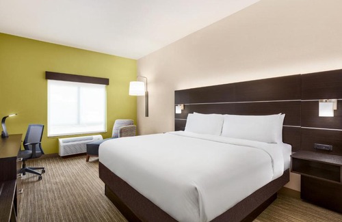 San Antonio Hotel | Holiday Inn Express Hotel & Suites San Antonio NW-Medical Area by IHG