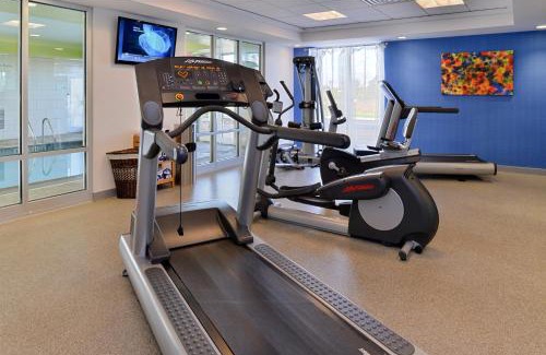 Terre Haute Hotel | Holiday Inn Express Hotel & Suites Terre Haute by IHG