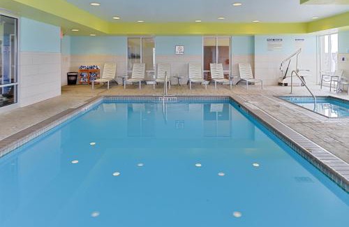 Terre Haute Hotel | Holiday Inn Express Hotel & Suites Terre Haute by IHG