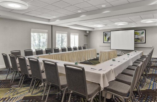 North Natomas Hotel | Holiday Inn Express Hotel & Suites Sacramento Airport Natomas by IHG