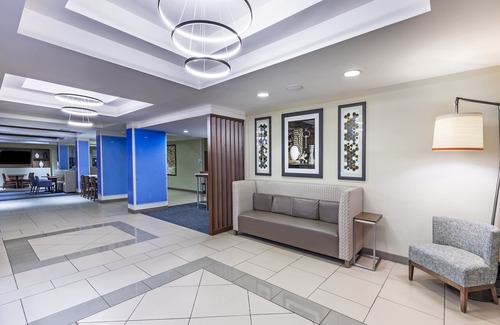 Pryor Hotel | Holiday Inn Express Hotel and Suites Pryor by IHG