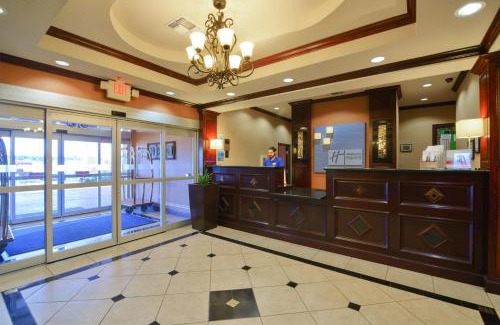 Terrell Hotel | Holiday Inn Express Hotel & Suites Terrell by IHG